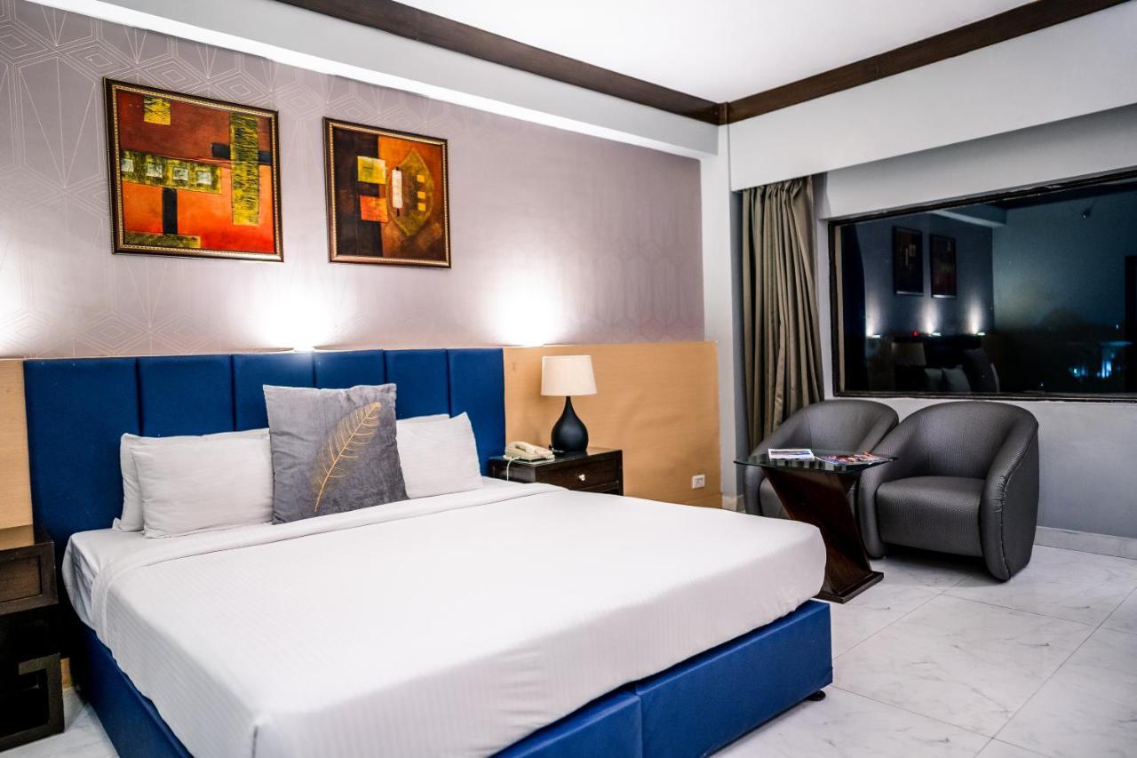 Hotel Pal Heights Bhubaneswar Exterior foto